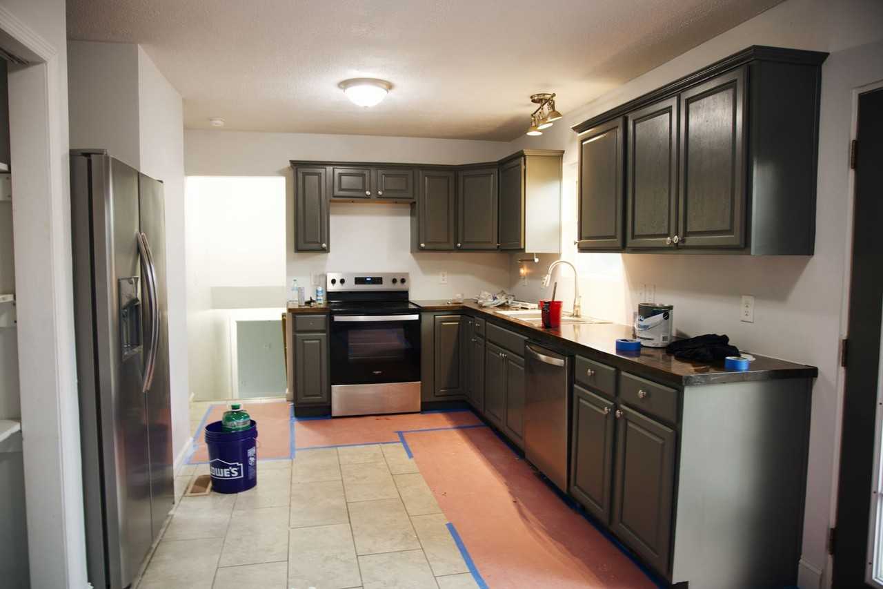 2720 Lilac Dr Nw - Photo 2 of 10