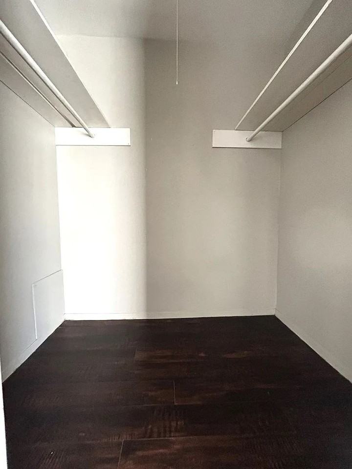 Oaklawn Place - Photo 5 of 19