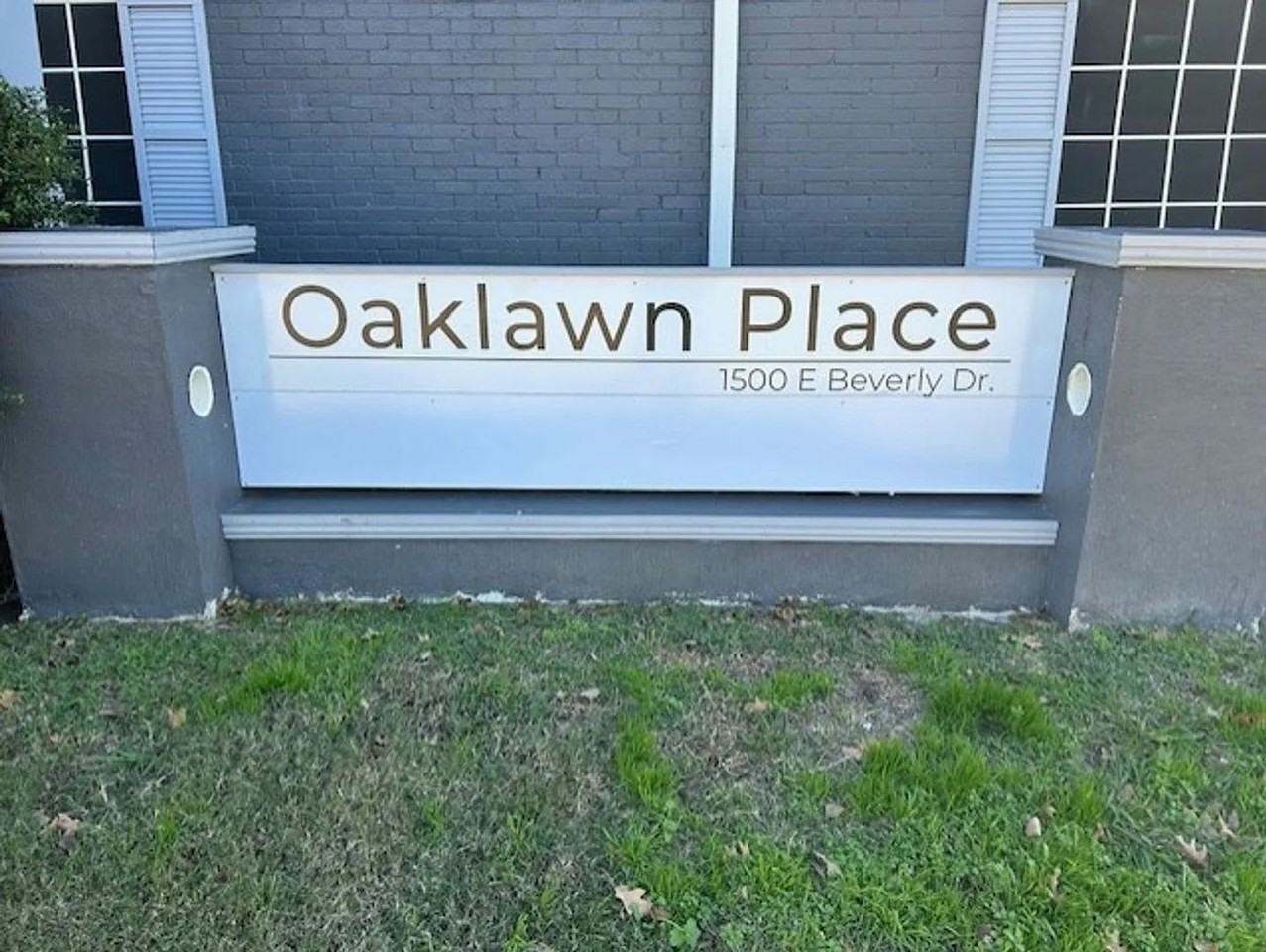Oaklawn Place - Photo 2 of 10
