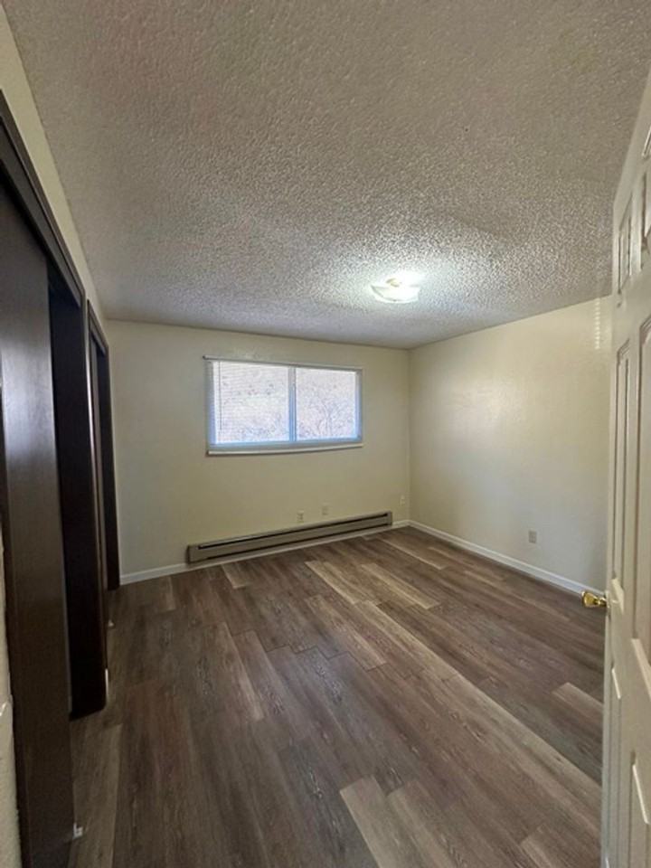 624 Riverside Dr #03 - Photo 6 of 14