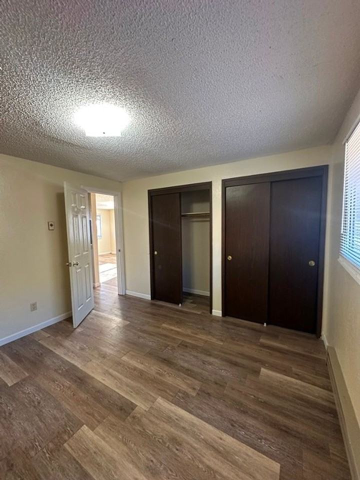 624 Riverside Dr #03 - Photo 7 of 14