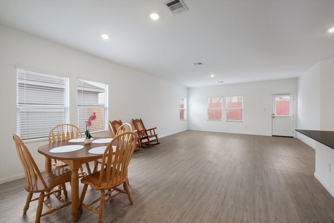 7305 Green Sapphire - Photo 5 of 30