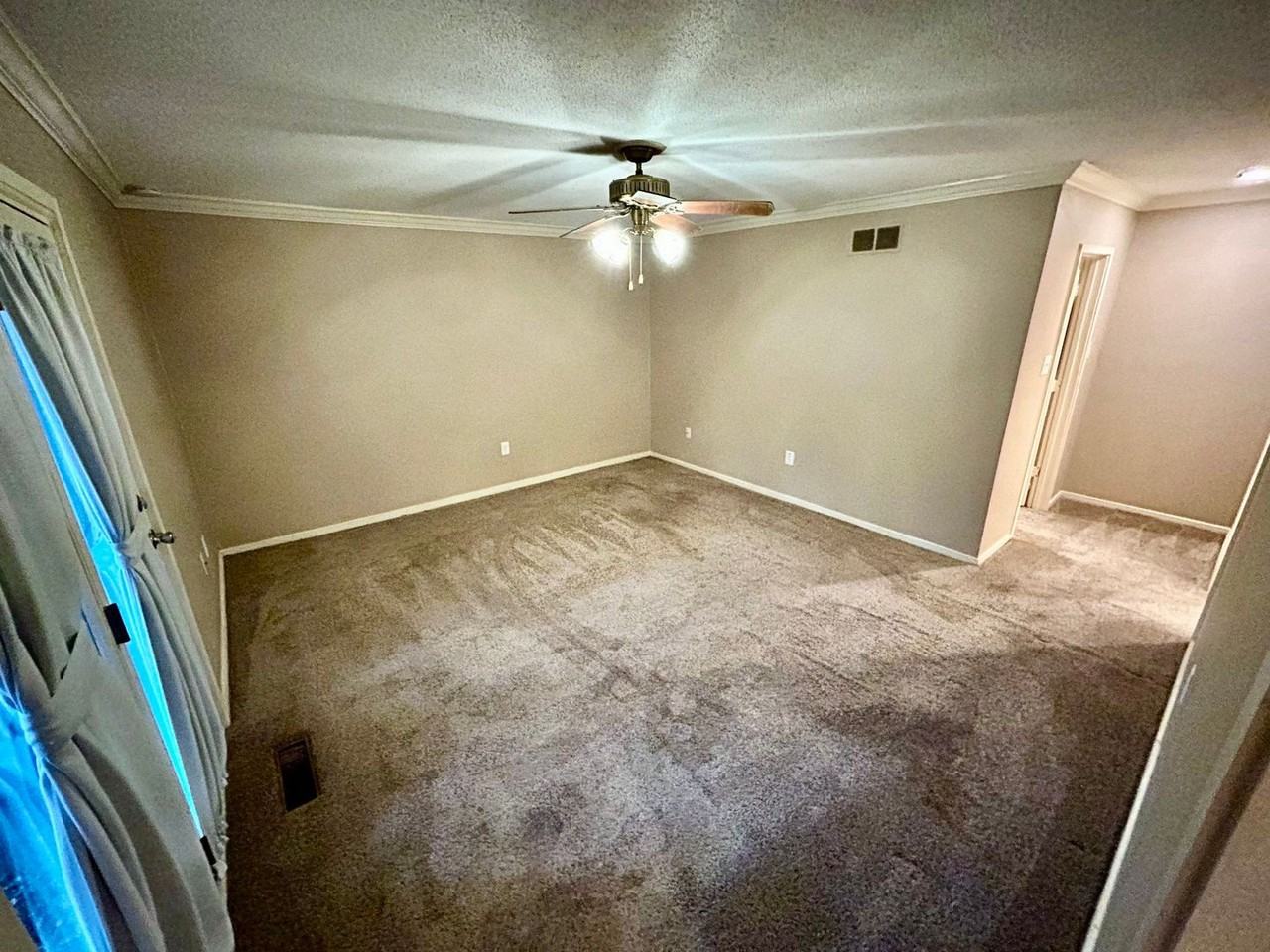 5735 Barfield Cir - Photo 3 of 14