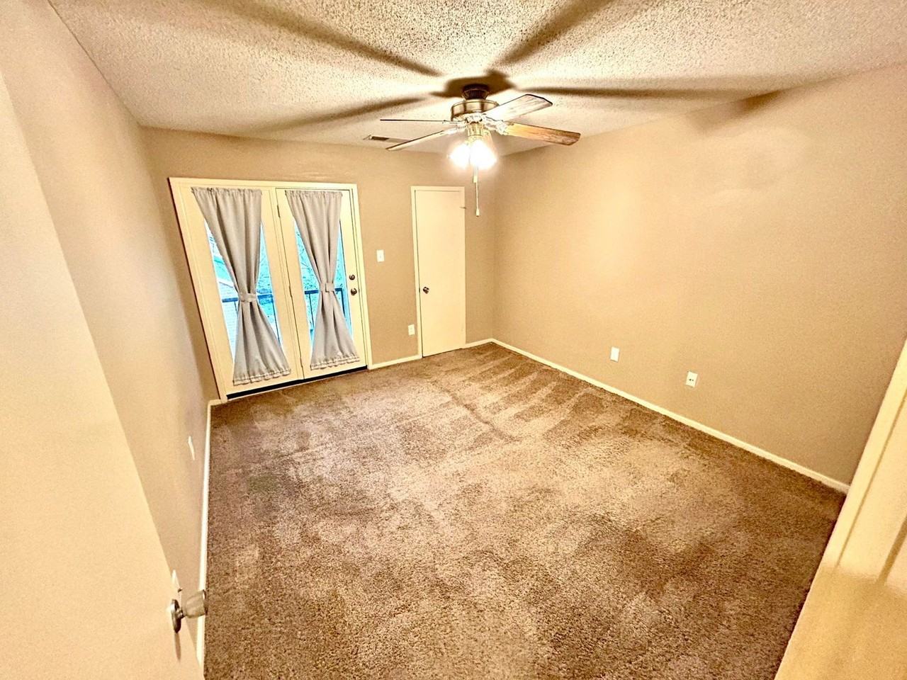 5735 Barfield Cir - Photo 5 of 14