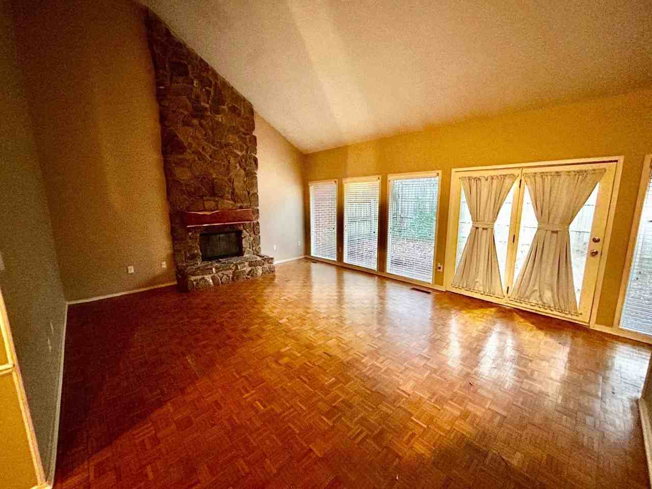 5735 Barfield Cir - Photo 7 of 14