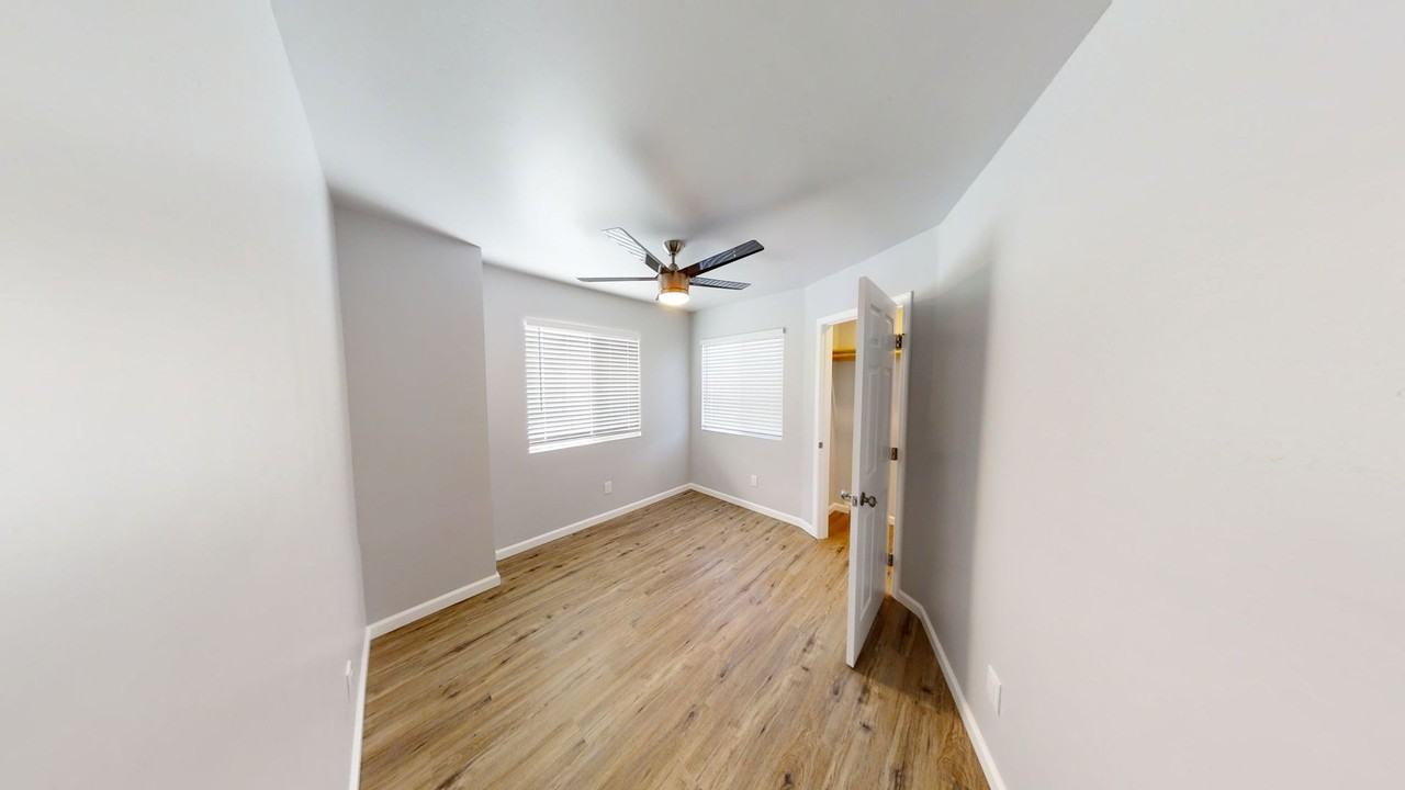 5011 Rockford Dr - Photo 7 of 17