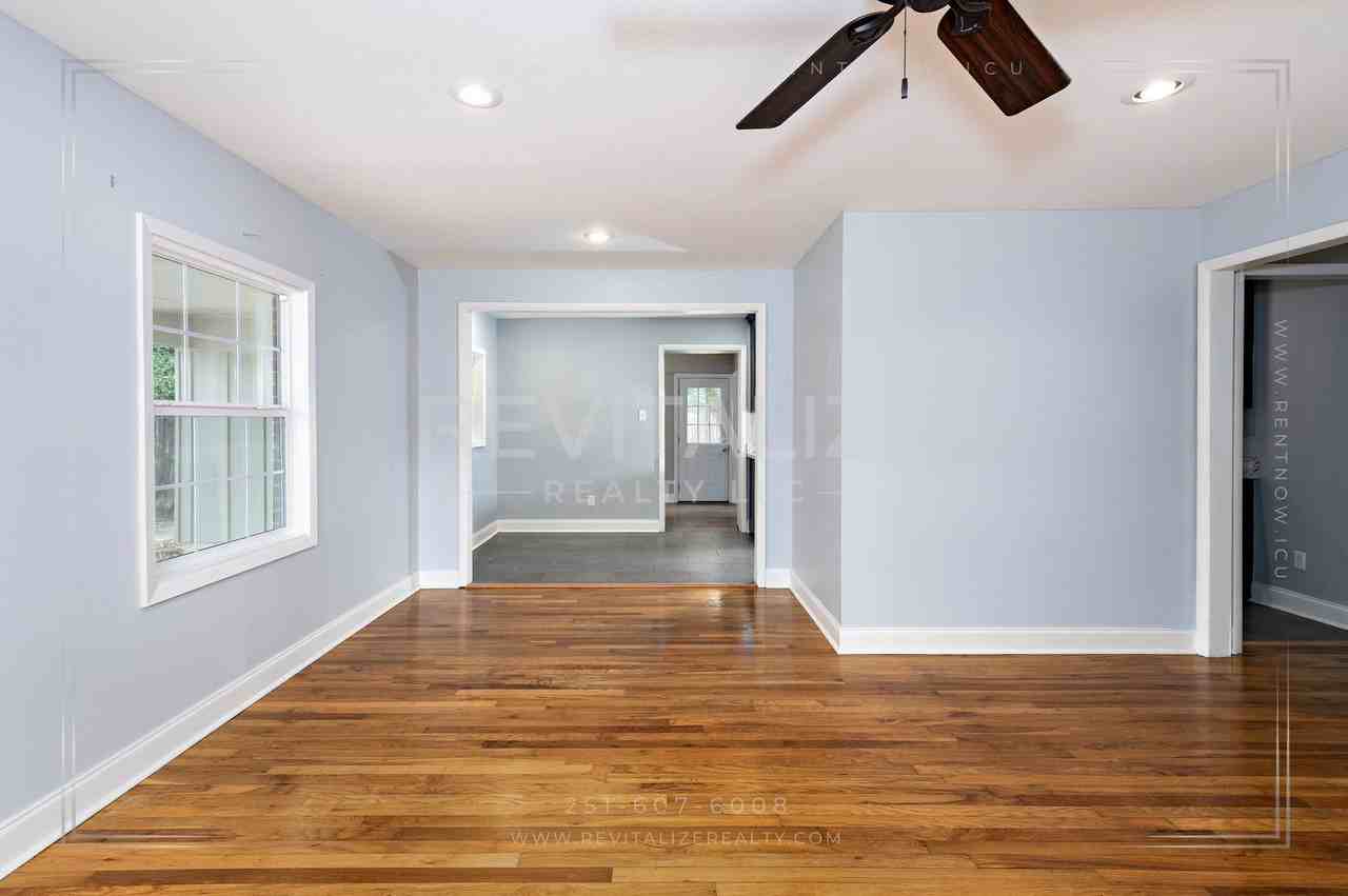 5609 Diane Ct - Photo 5 of 49