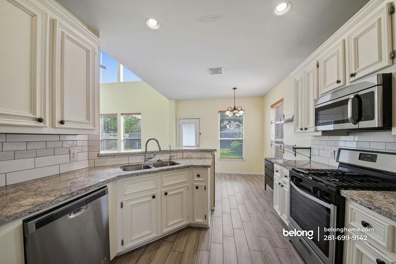 16246 Field Haze Trl - Photo 5 of 37