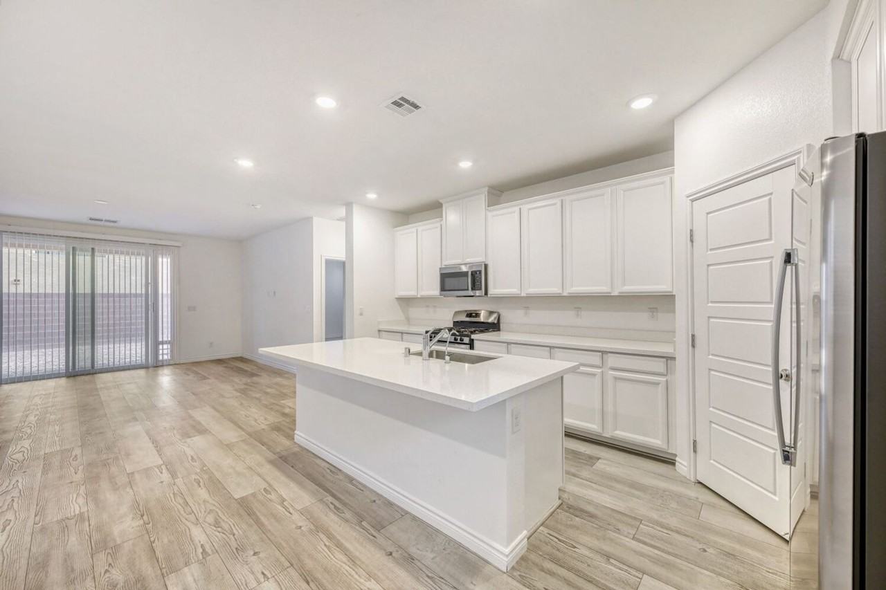 6848 Stagehand Ave - Photo 2 of 22