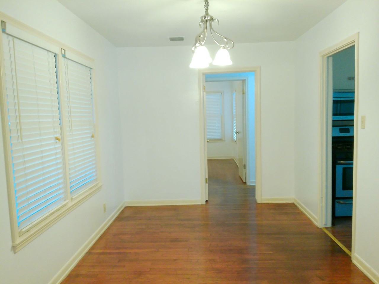 1017 Sorrell St - Photo 3 of 13