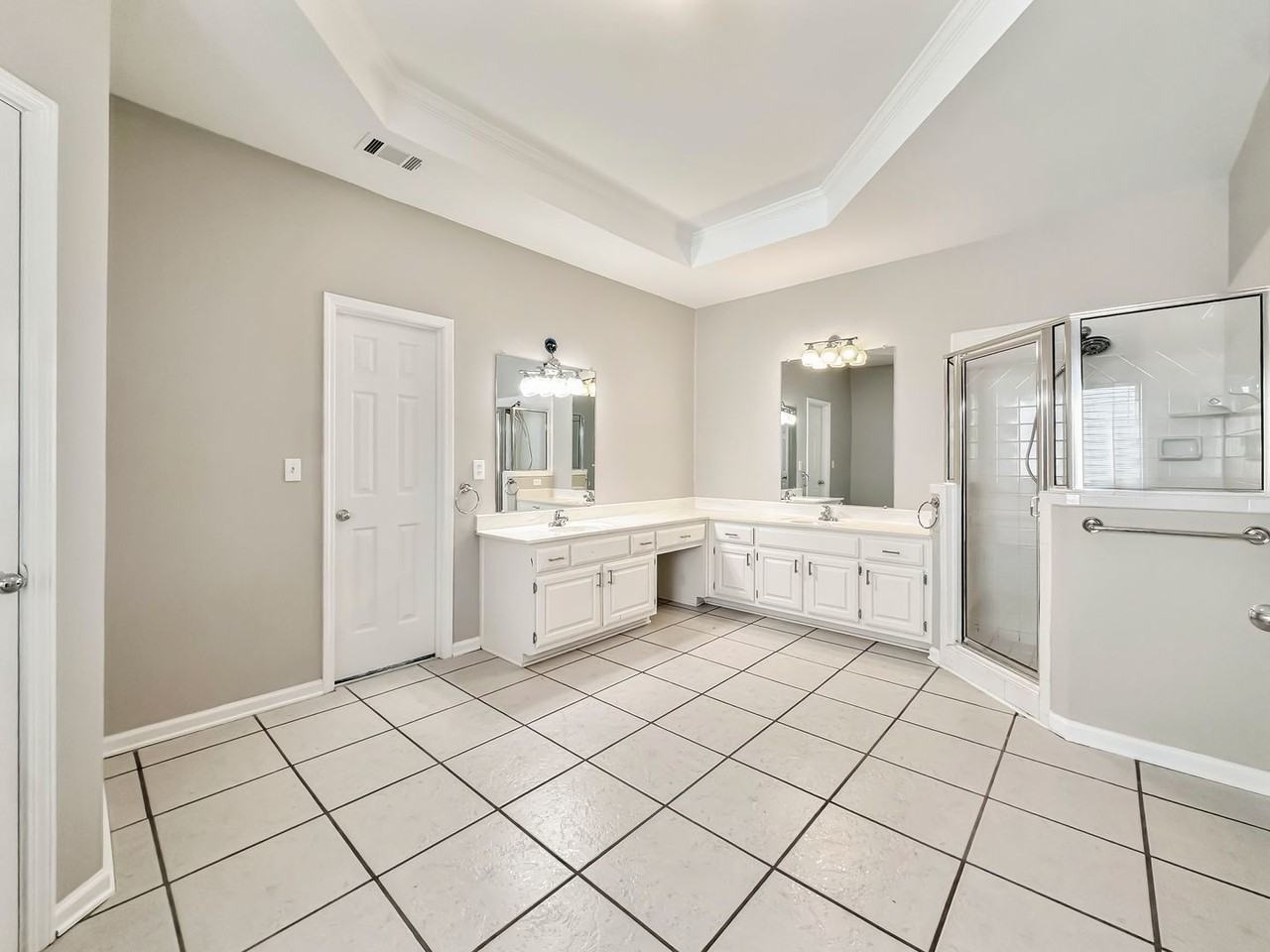 340 Belmont Chase Ct - Photo 7 of 19