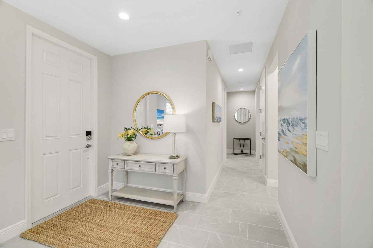 2614 Seychelles Cir - Photo 5 of 50