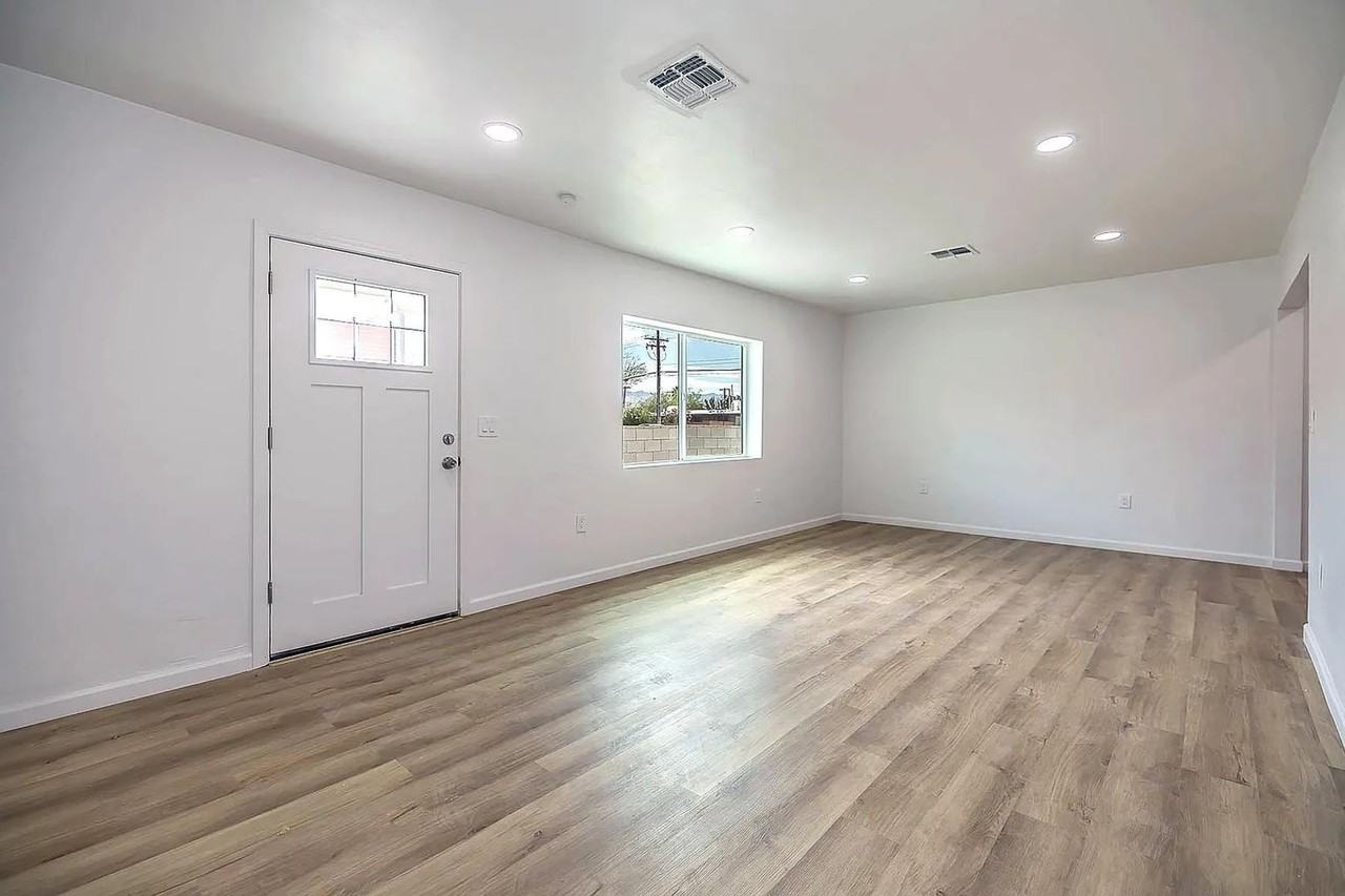 948 E. Waverly St. - Photo 4 of 18