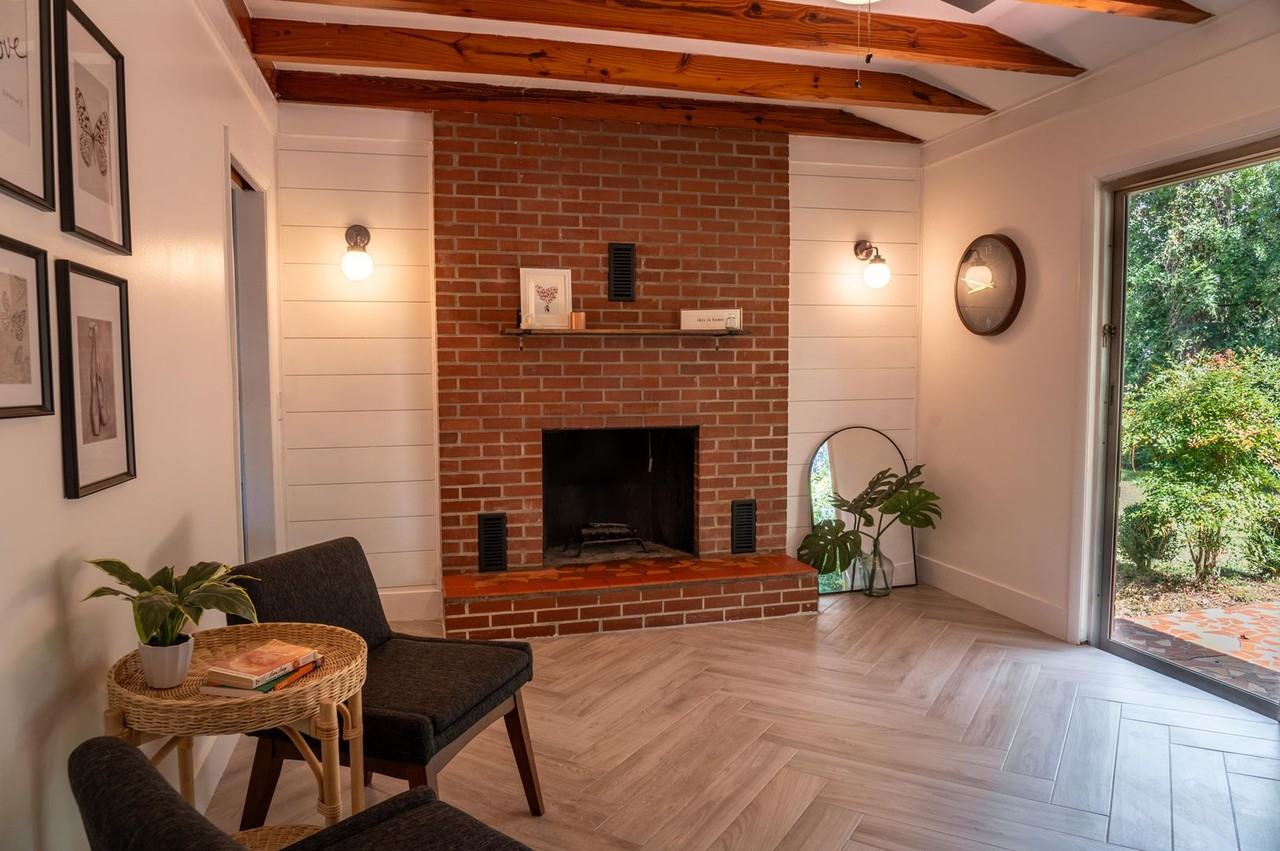 901 White Ave Se - Photo 2 of 13