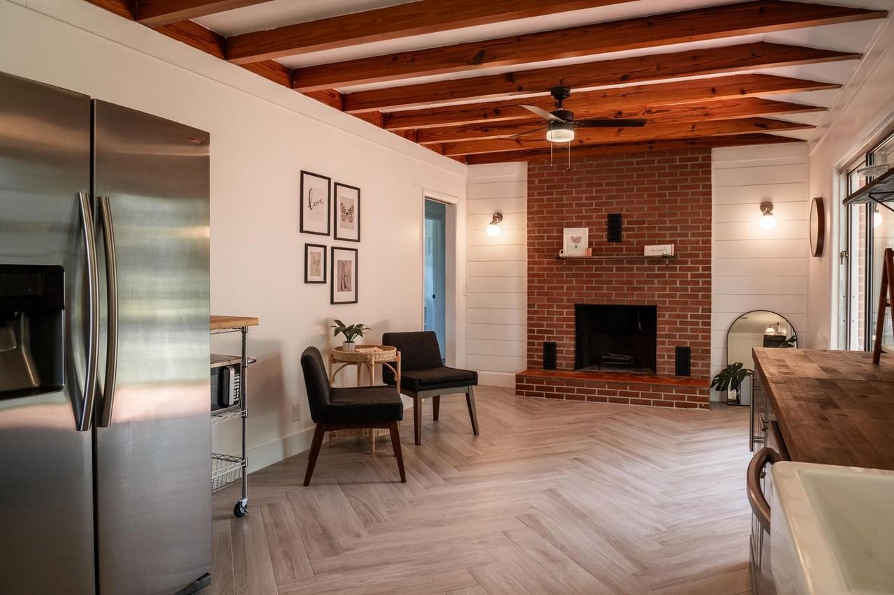 901 White Ave Se - Photo 3 of 13