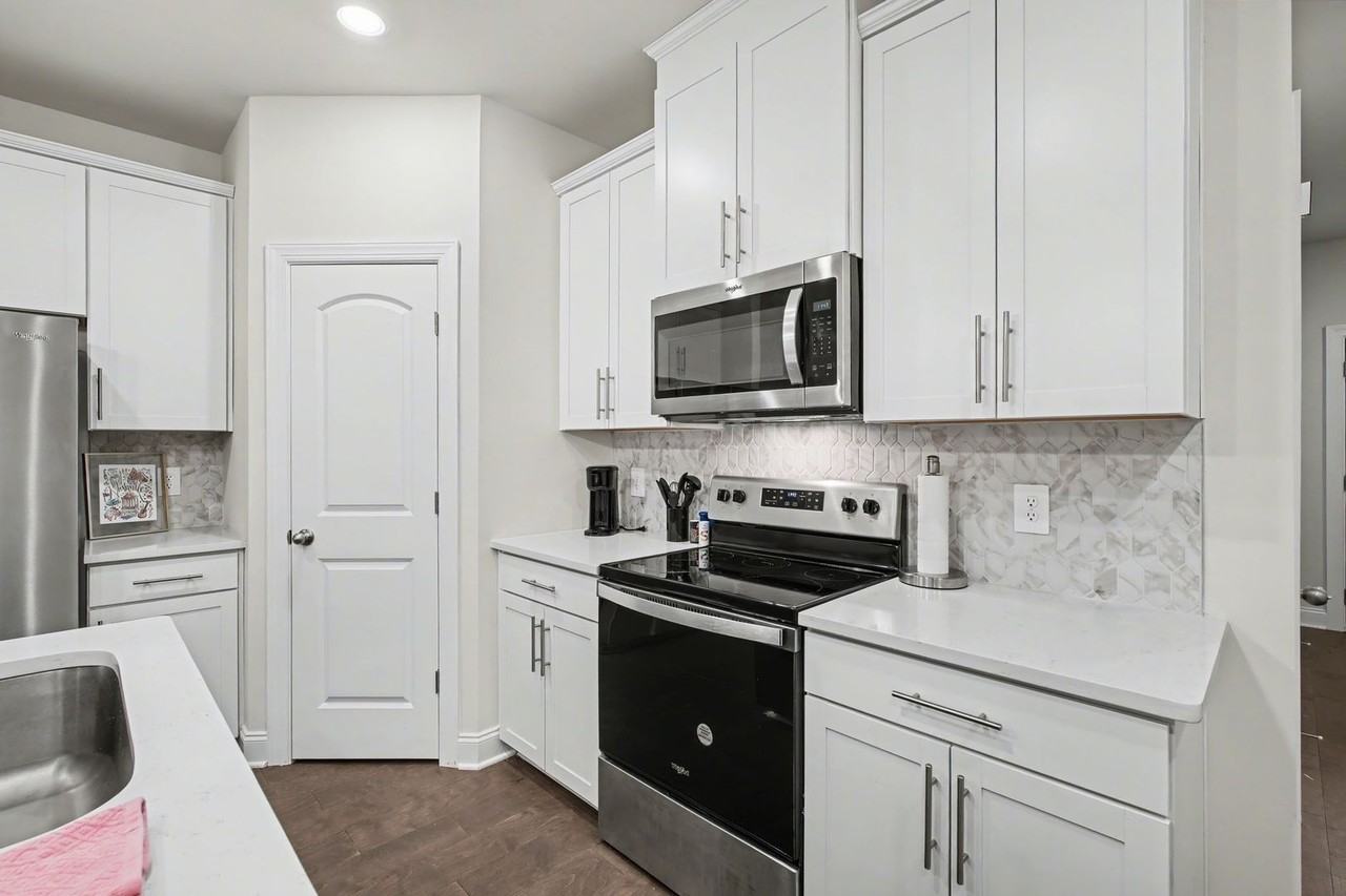 1682 Denali Dr - Photo 3 of 31