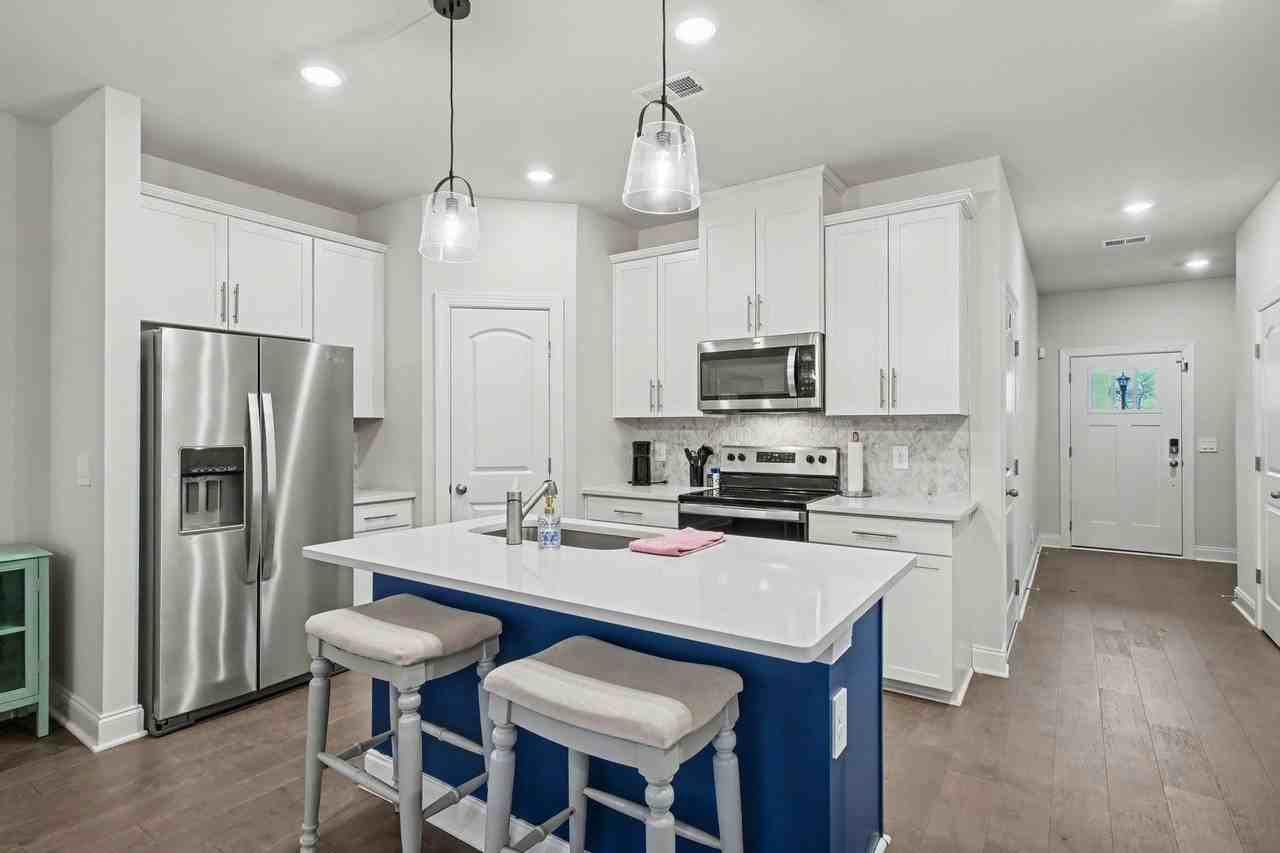 1682 Denali Dr - Photo 4 of 31