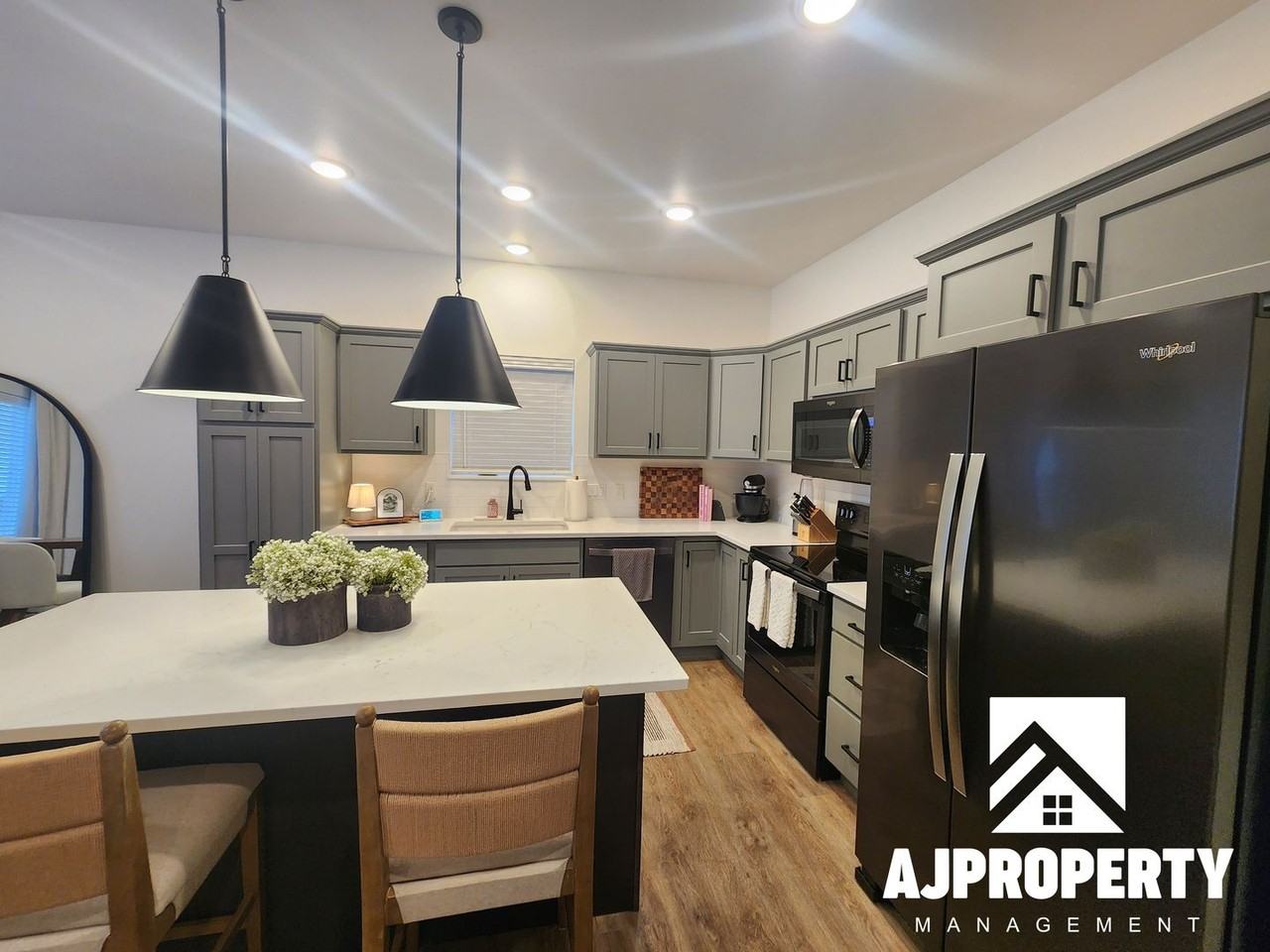 5304 S Spirea Ave - Photo 3 of 24