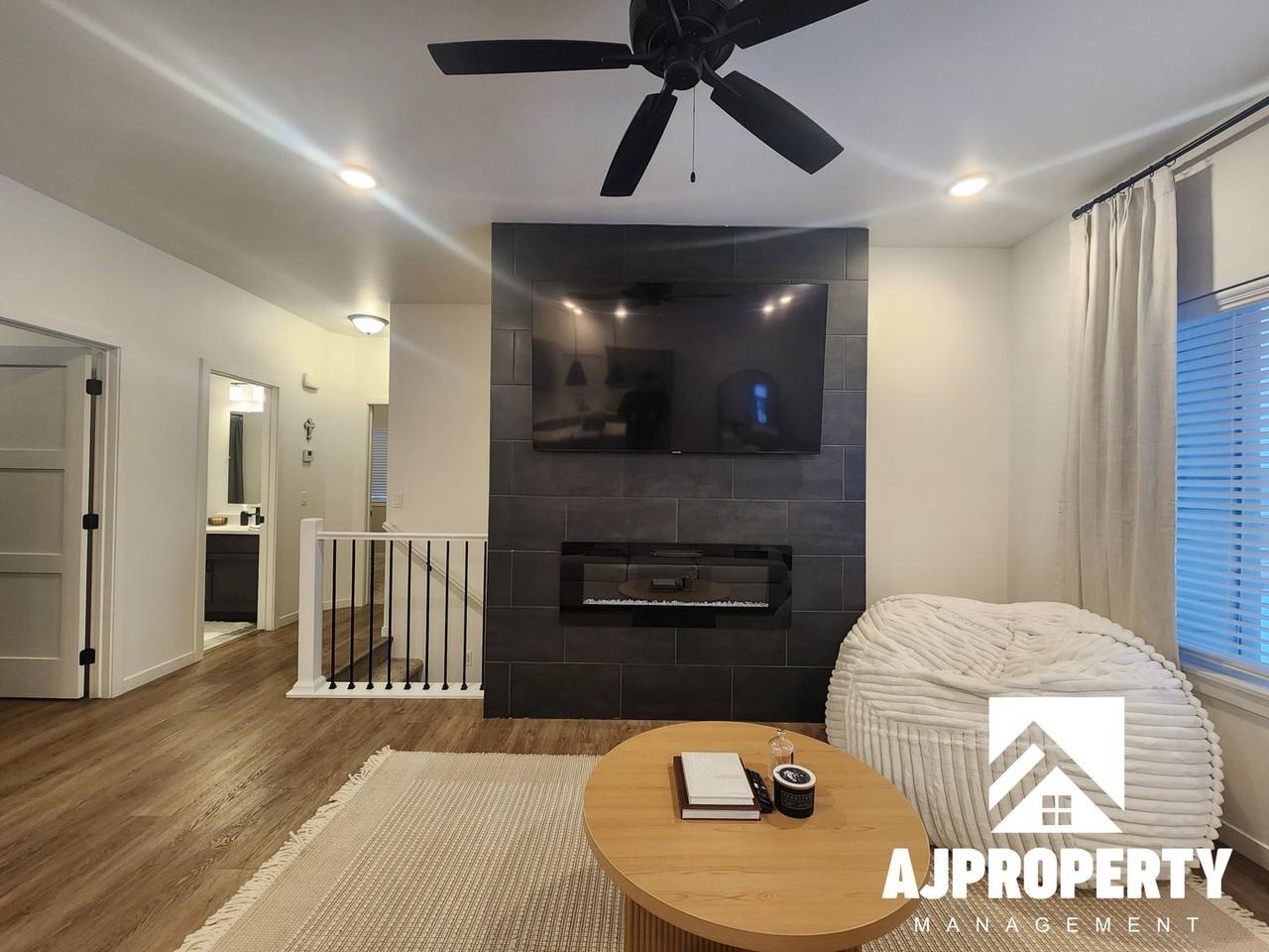 5304 S Spirea Ave - Photo 7 of 24