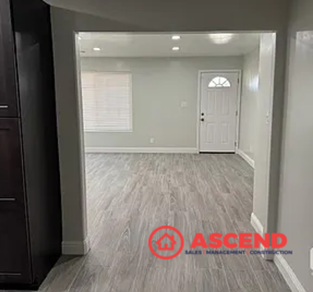 412 Cale Ct - Photo 3 of 13