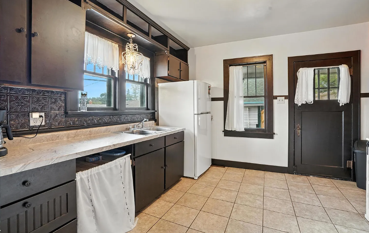 212 May St - Photo 6 of 45