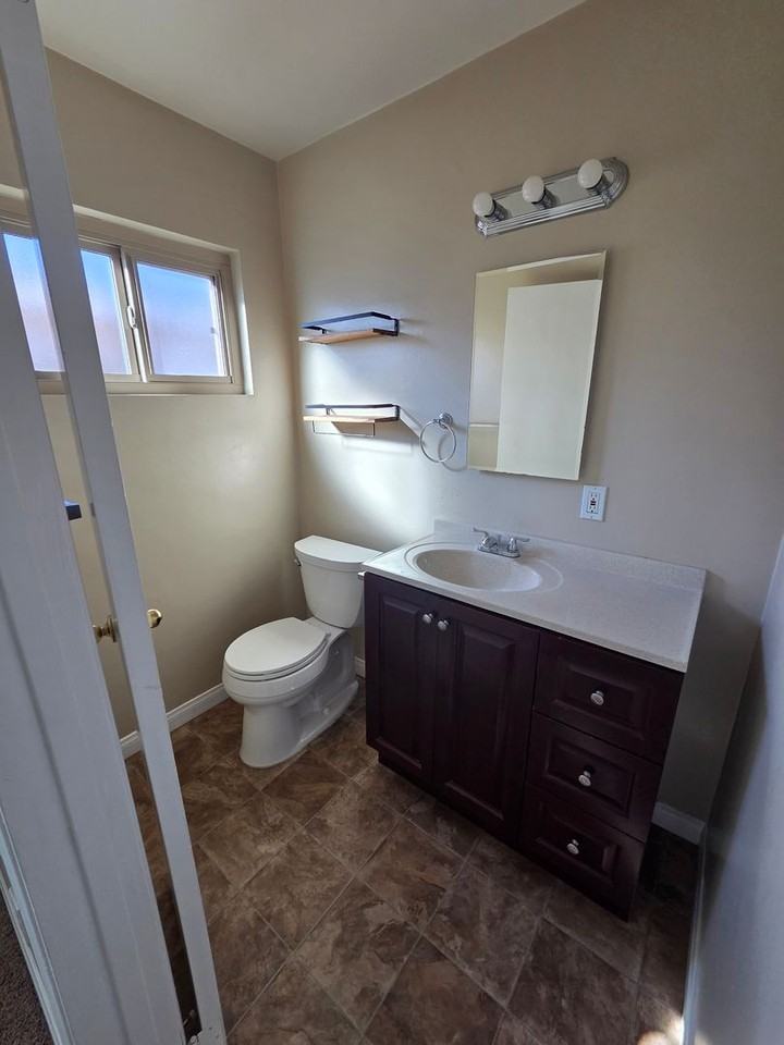 1162 Florence St - Photo 6 of 12