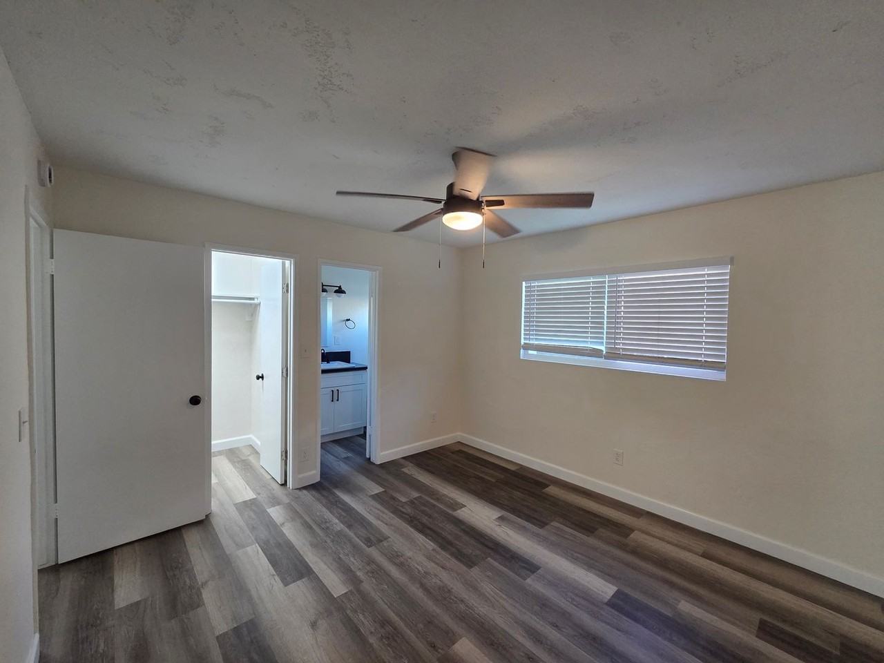 1166 Florence St - Photo 6 of 10