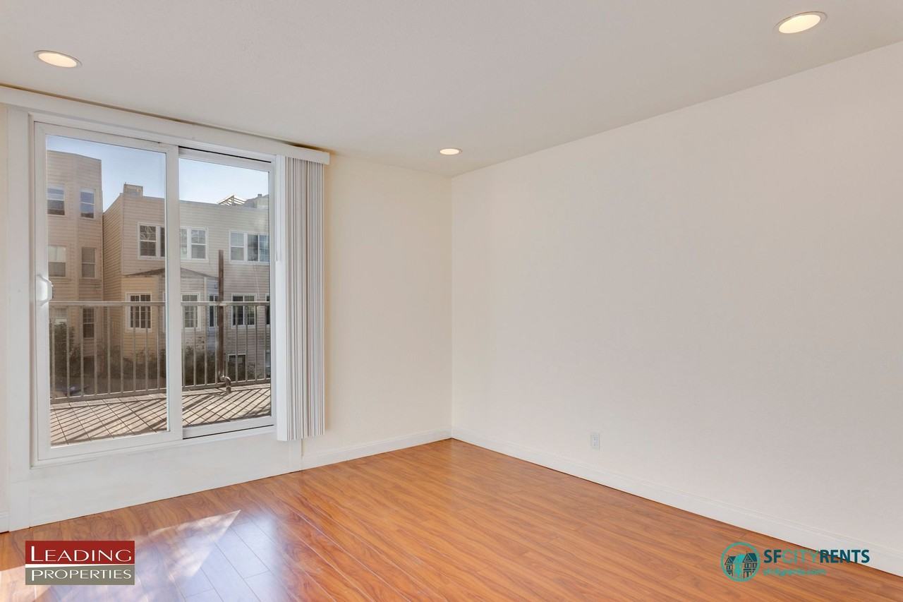 1447 Lombard St #A - Photo 7 of 12