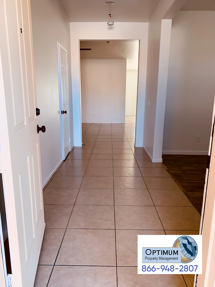 11743 Galewood St - Photo 3 of 23