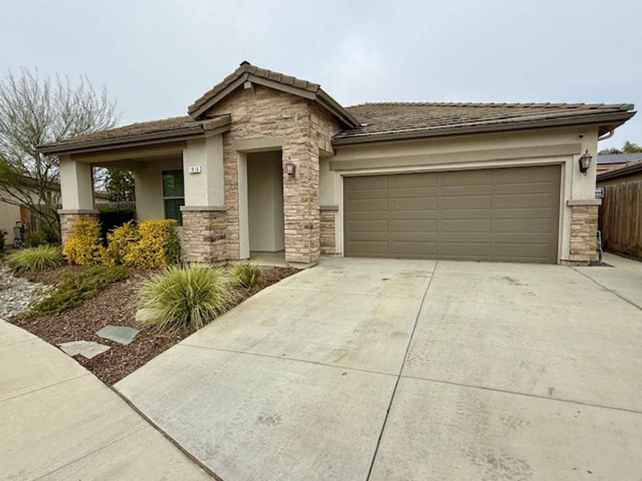 1810 E Monte Vista Ave - Photo 2 of 25