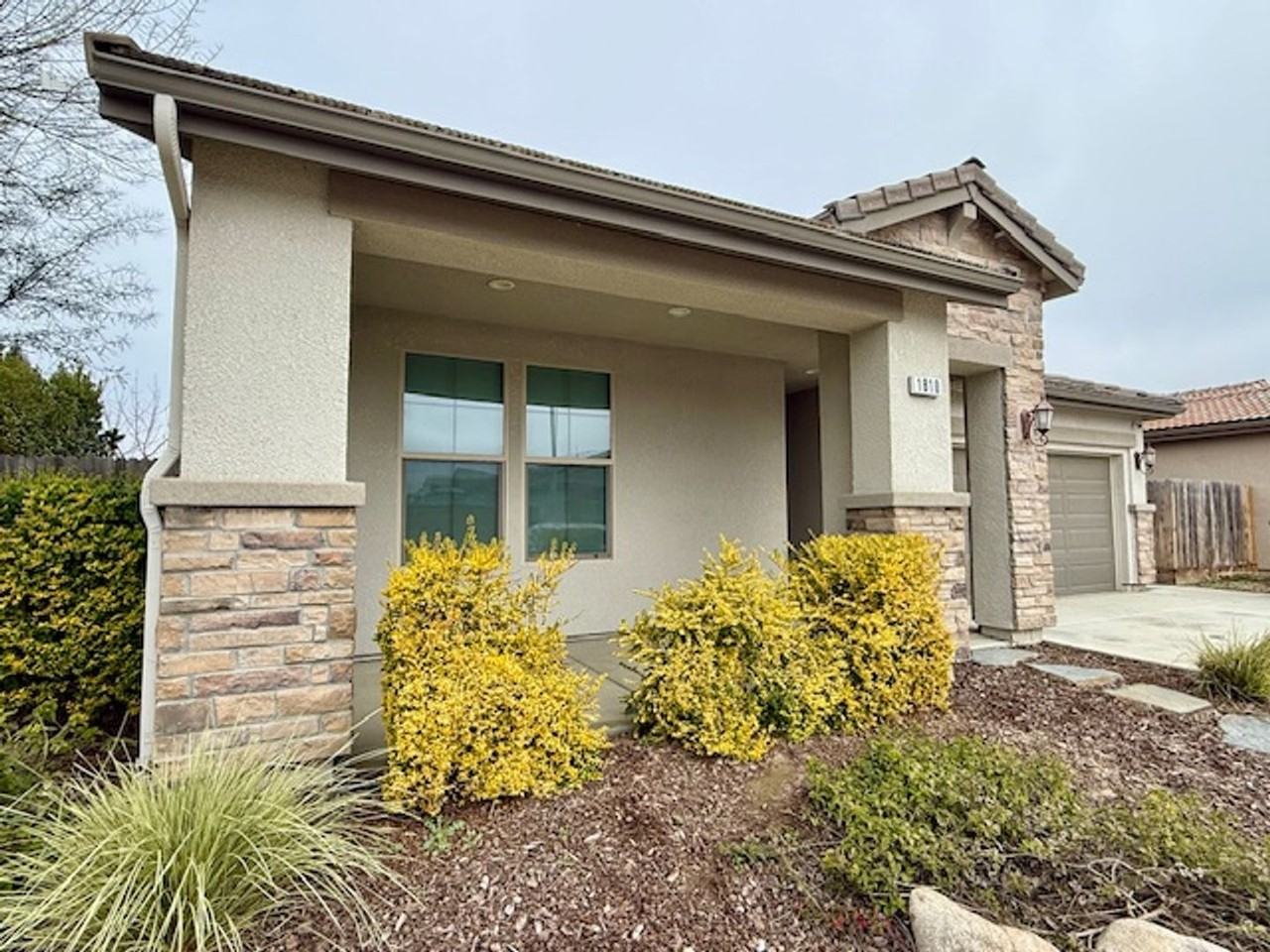 1810 E Monte Vista Ave - Photo 3 of 25