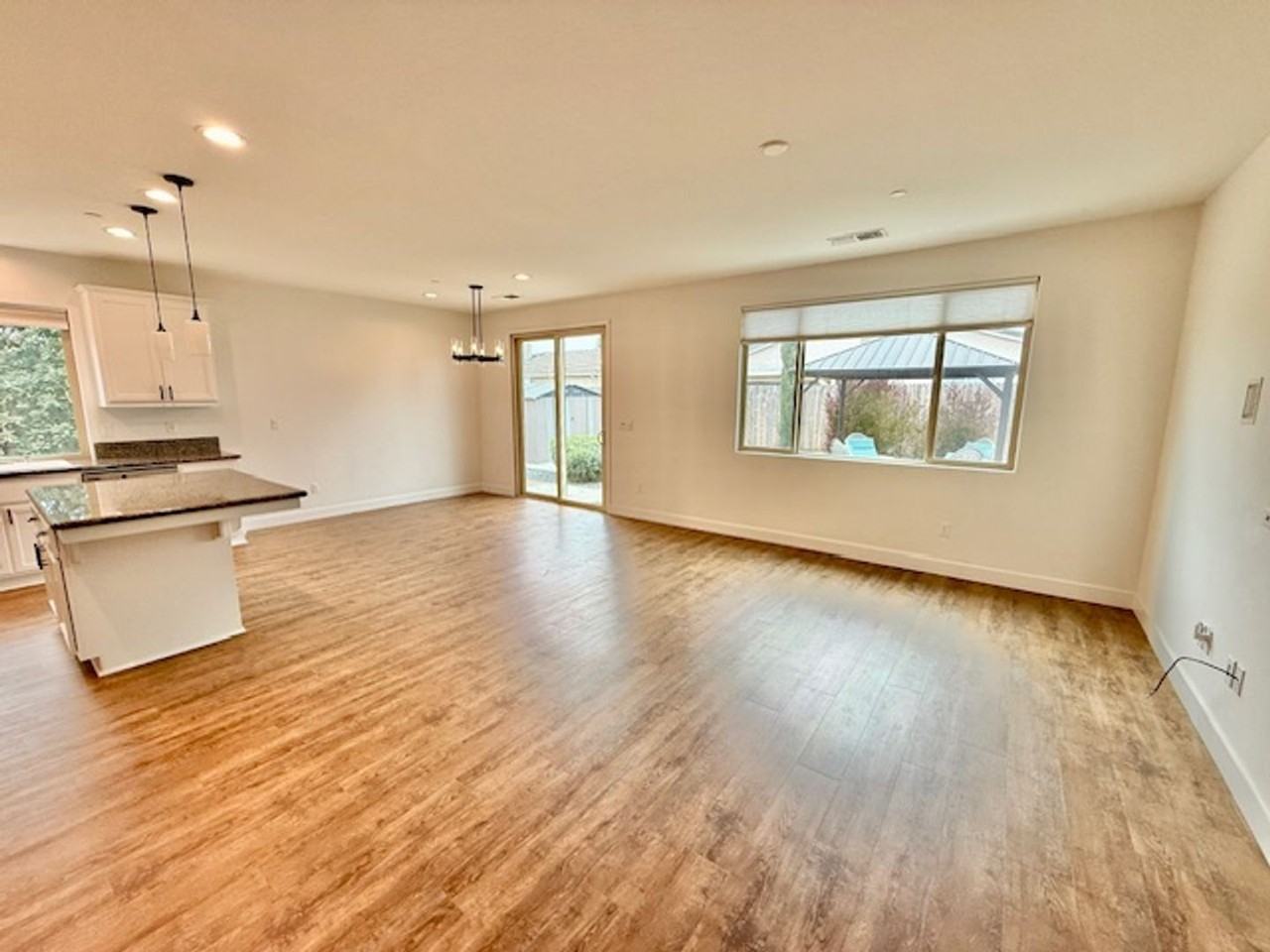 1810 E Monte Vista Ave - Photo 5 of 25