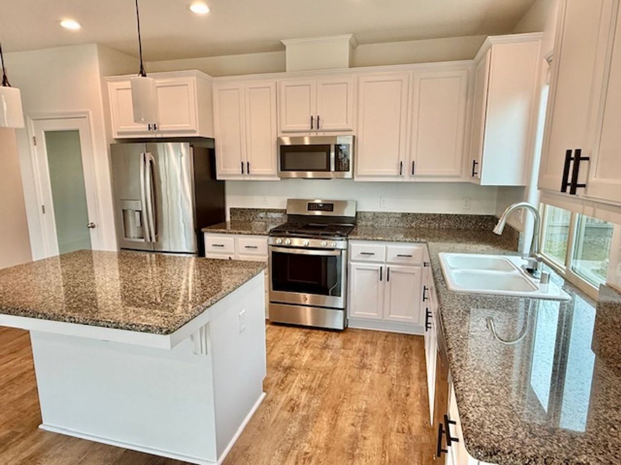 1810 E Monte Vista Ave - Photo 7 of 25