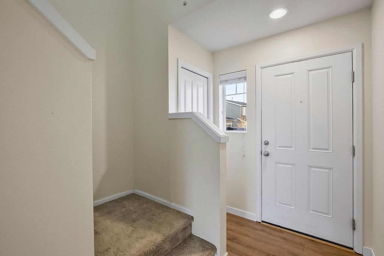 8424 10th Pl Se - Photo 3 of 39