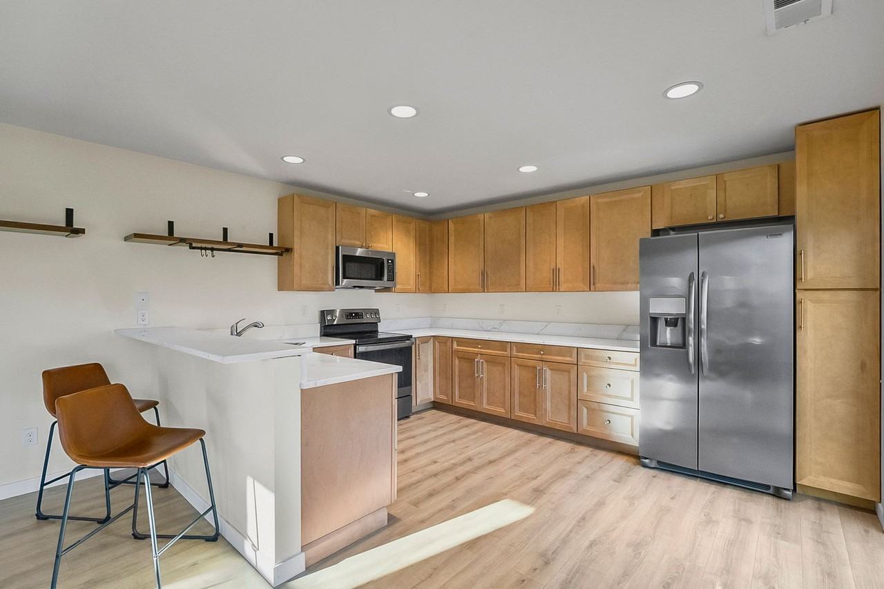 8424 10th Pl Se - Photo 6 of 39