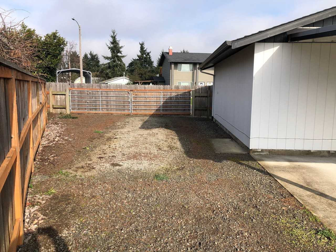 531 U St - Photo 4 of 39