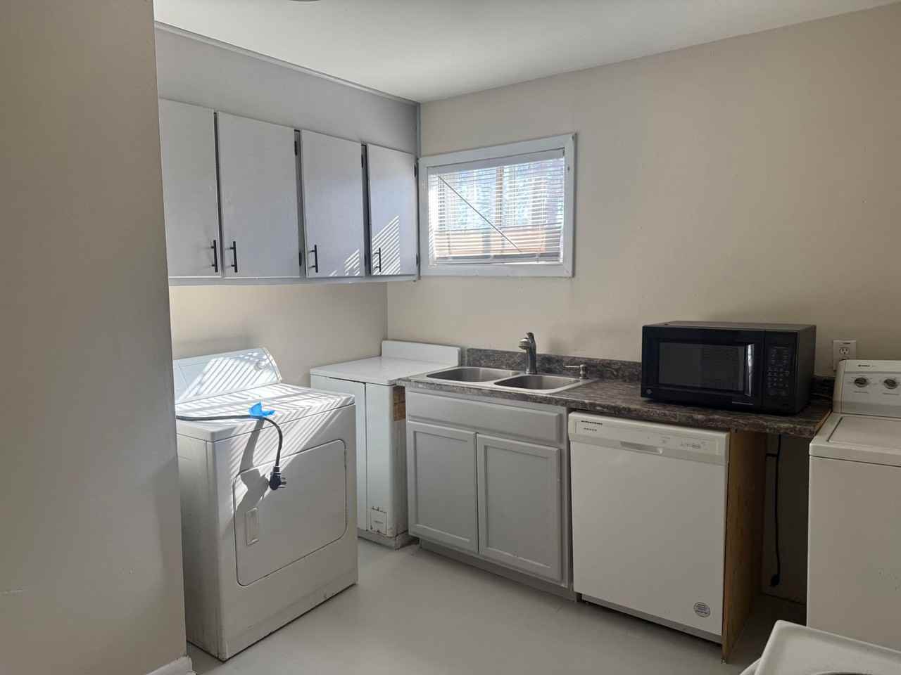 701 S Chapman St - Photo 5 of 8