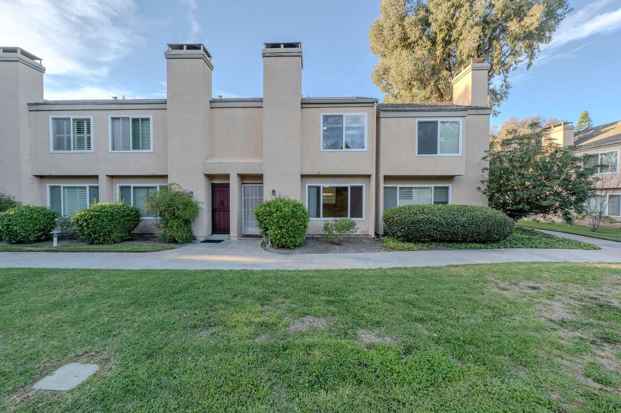 101 W Riverdale Ave - Photo 7 of 26