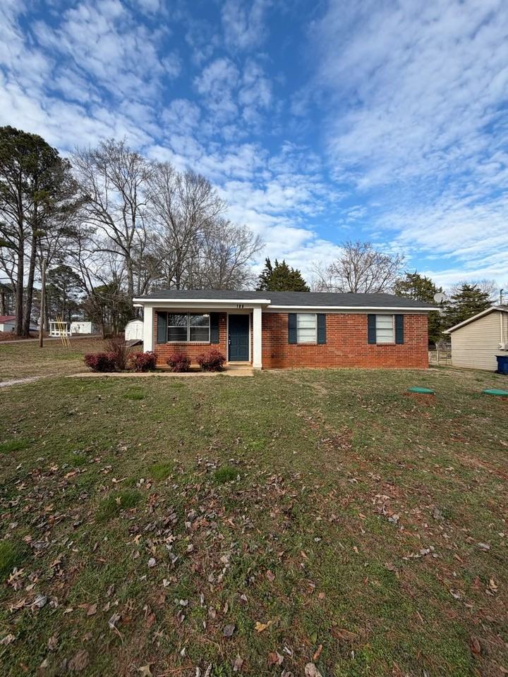 189 Warden Dr - Photo 3 of 28