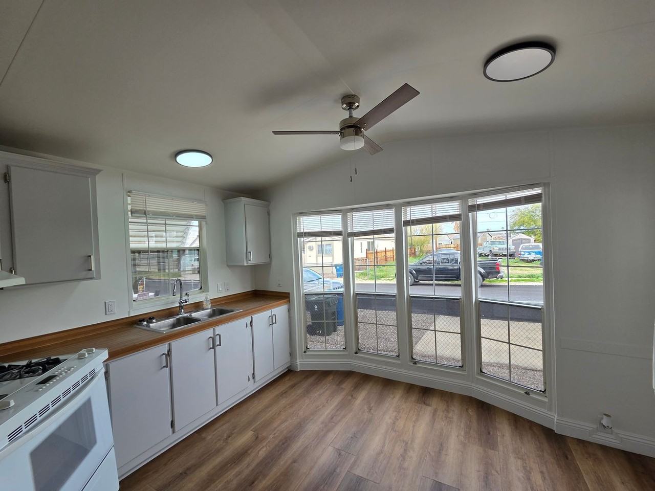 592 Havasu Ln - Photo 7 of 26