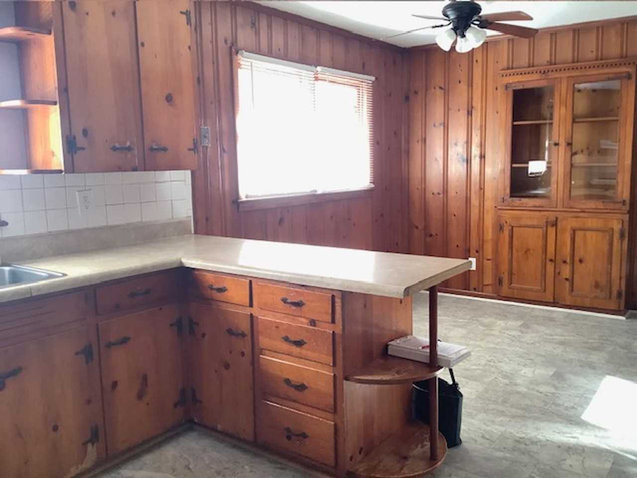 136 Maple Lawn Pl - Photo 4 of 9