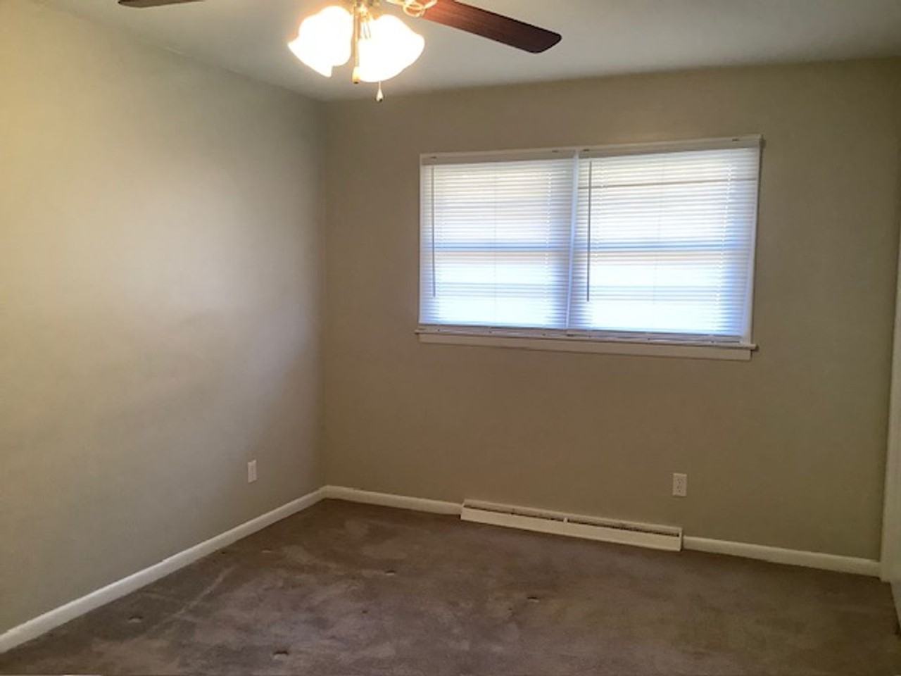 136 Maple Lawn Pl - Photo 6 of 9