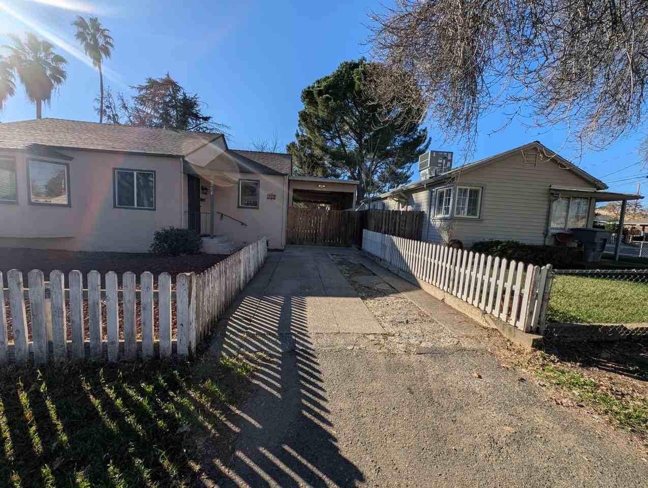 943 State St - Photo 2 of 19