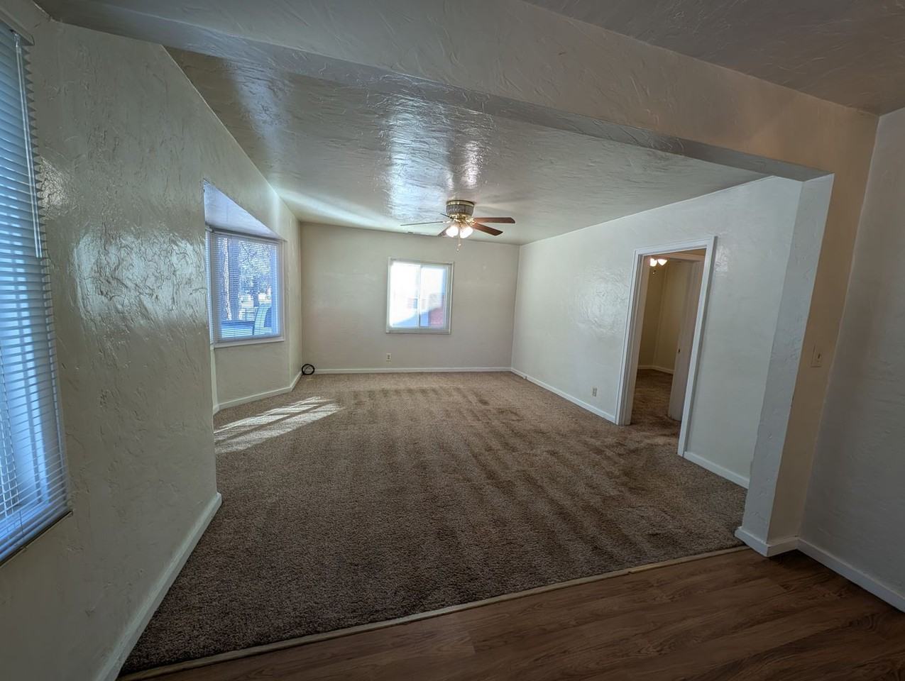 943 State St - Photo 3 of 19