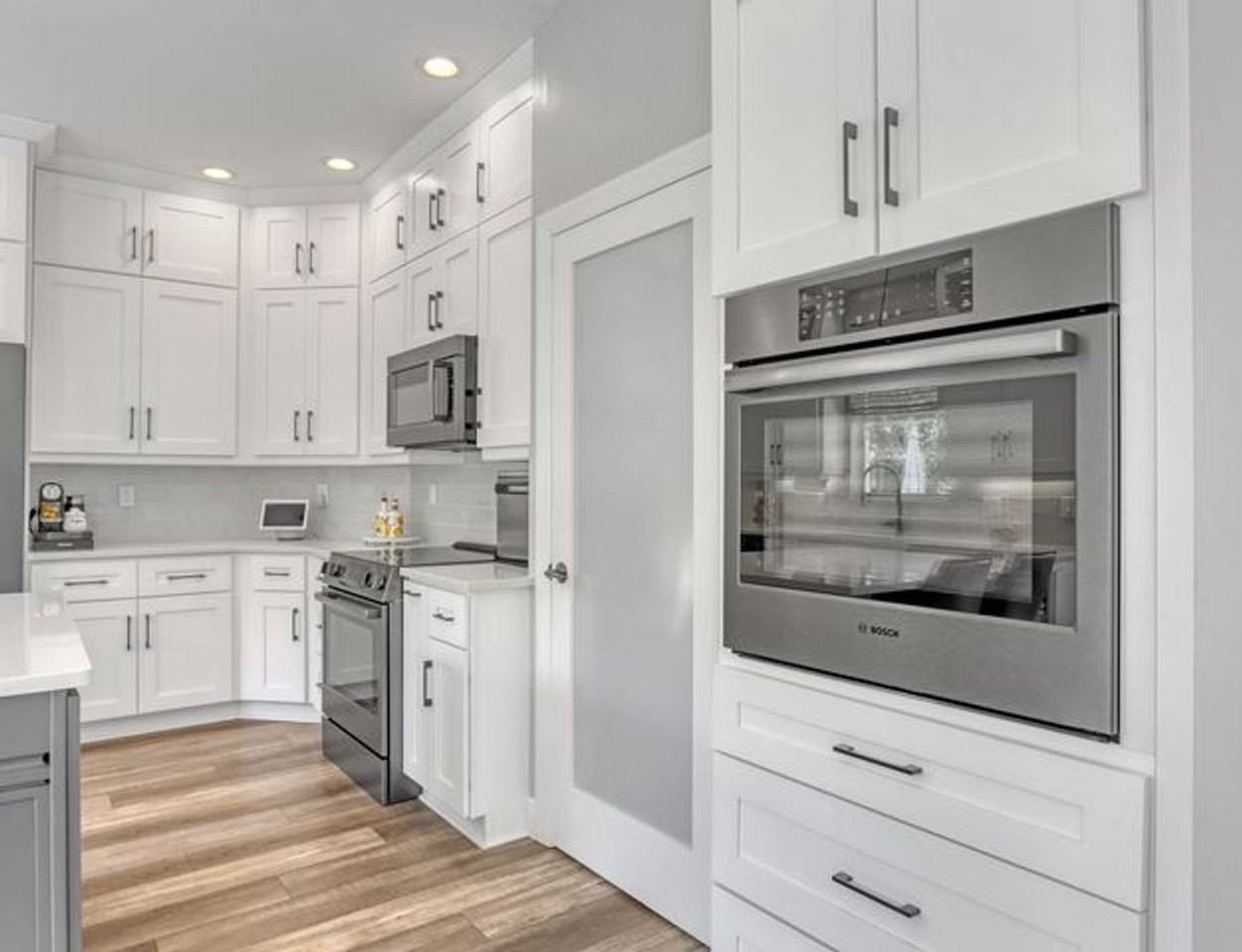 2227 Ridgewood Cir - Photo 2 of 30