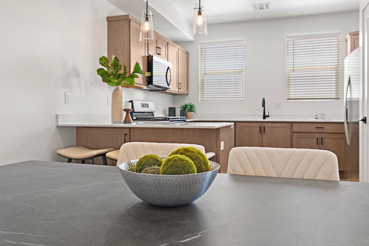 1062 W Albertine Ln - Photo 7 of 17