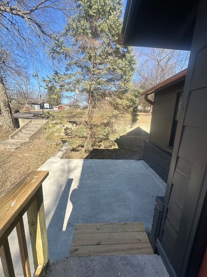 502 E Harper St - Photo 3 of 17