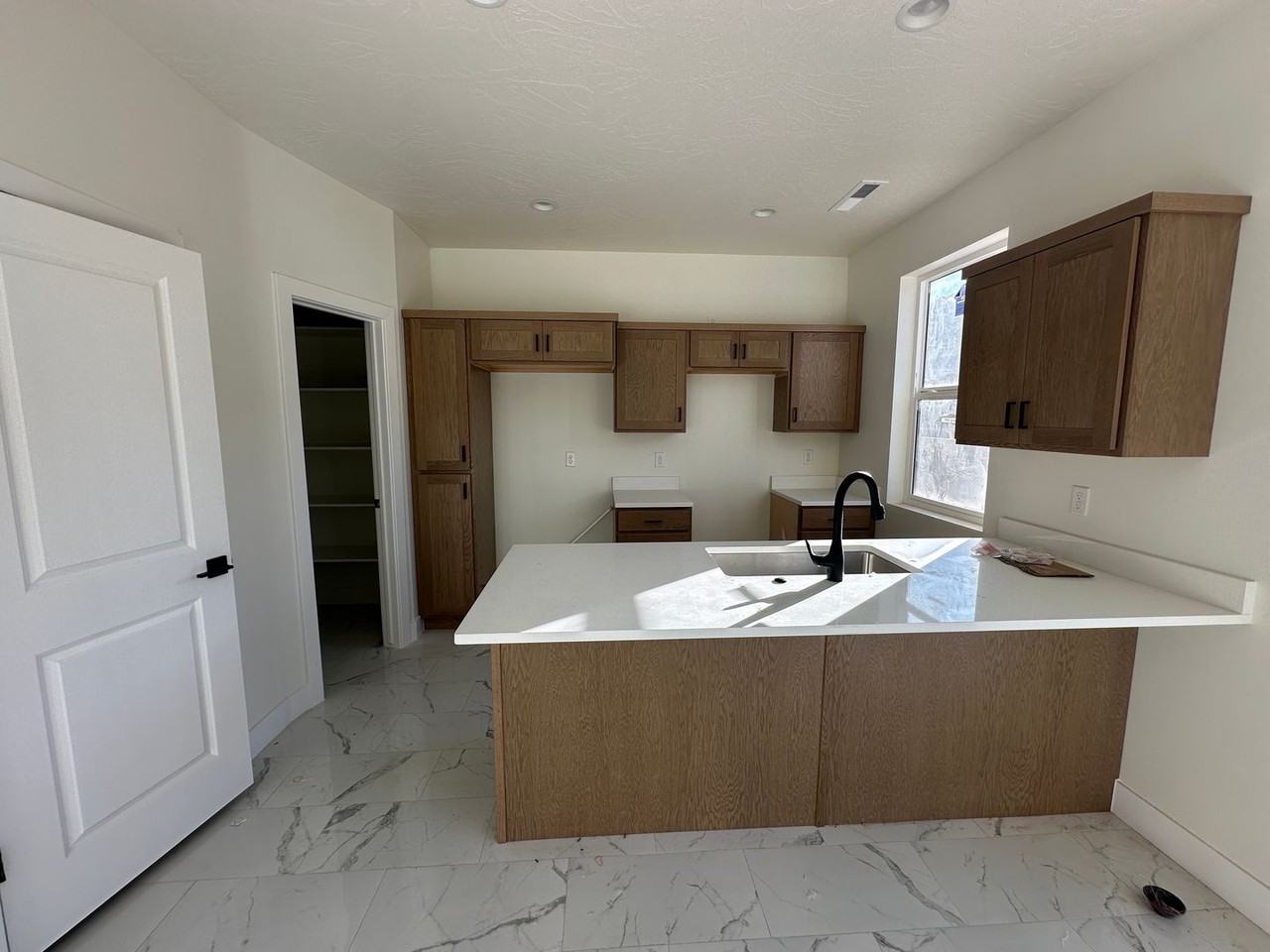 884 884 S Willow Bend Drive - Photo 6 of 31