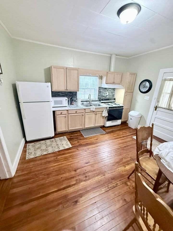 S Peter 224 - Photo 3 of 13