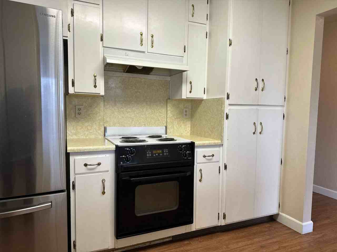 420 S 3rd St - Photo 5 of 28